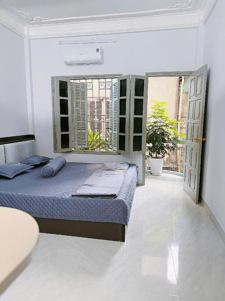 Bán nhà riêng Kim Đồng Hoàng Mai, giá 16.5 tỷ, dt 48m2, thang máy, siêu đẹp